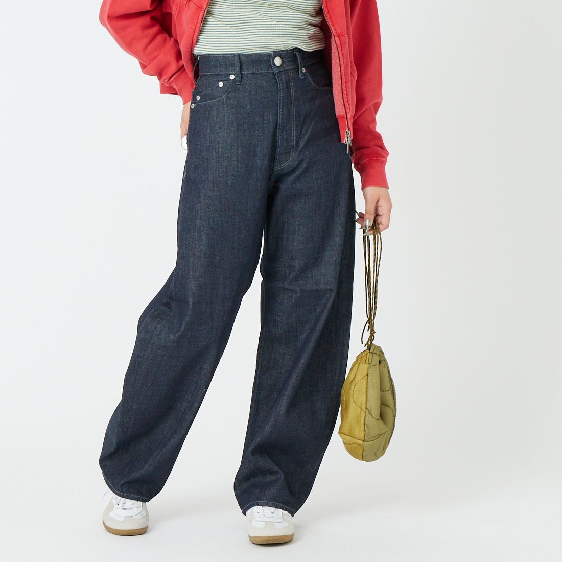 YANUK [ヤヌーク] LAURA カーブテーパードデニム [57162060] OWI &&モデル身長：162cm 着用サイズ：24&&