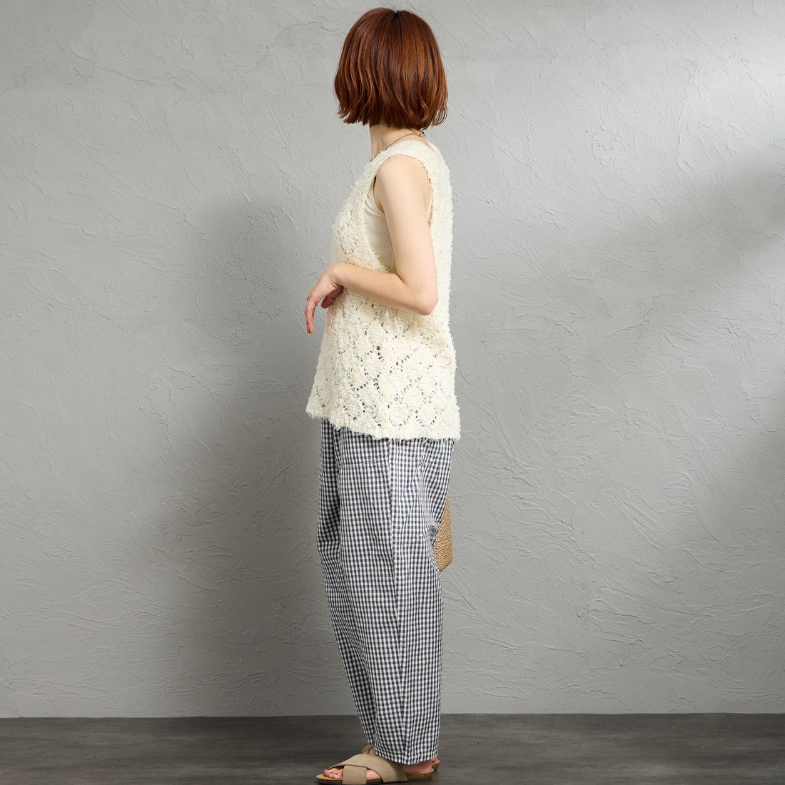 DANTON [ダントン] コットンリネンイージーパンツ [JD-2540WEL] CHR/OFF GN &&モデル身長：158cm 着用サイズ：36&&