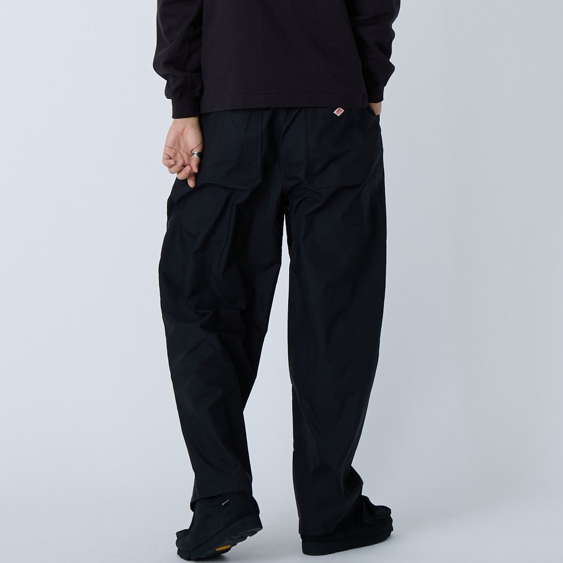DANTON [ダントン] スタナーナイロンタックパンツ [DT-E0275SNY] BLACK &&モデル身長：179cm 着用サイズ：40&&