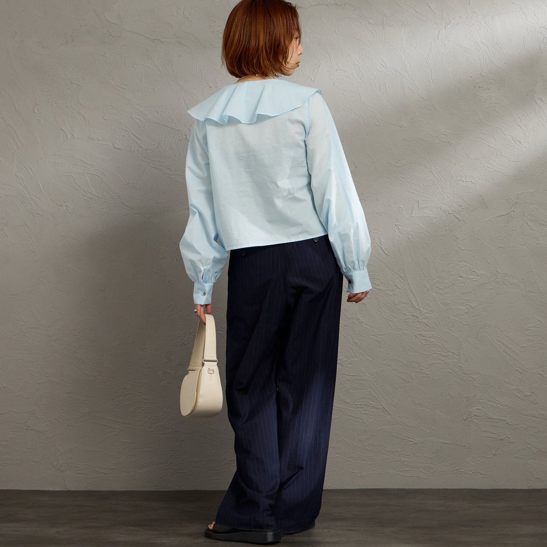 MARMARMAR [マーマーマー] ラッフルフリルカシュクールブラウス [1-830120] 30 SAX &&モデル身長：158cm 着用サイズ：F&&
