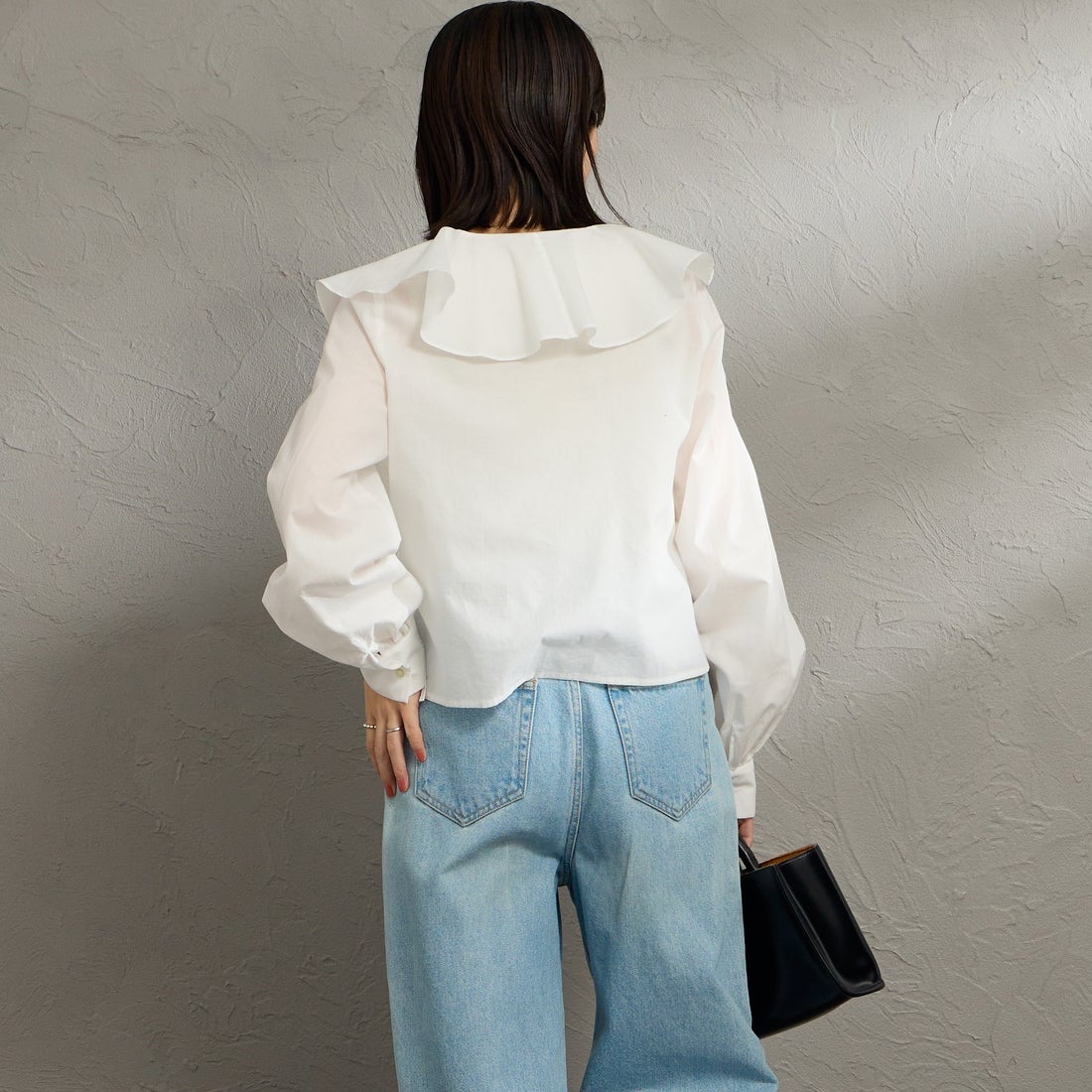 MARMARMAR [マーマーマー] ラッフルフリルカシュクールブラウス [1-830120] 11 OFF WHI &&モデル身長：160cm 着用サイズ：F&&