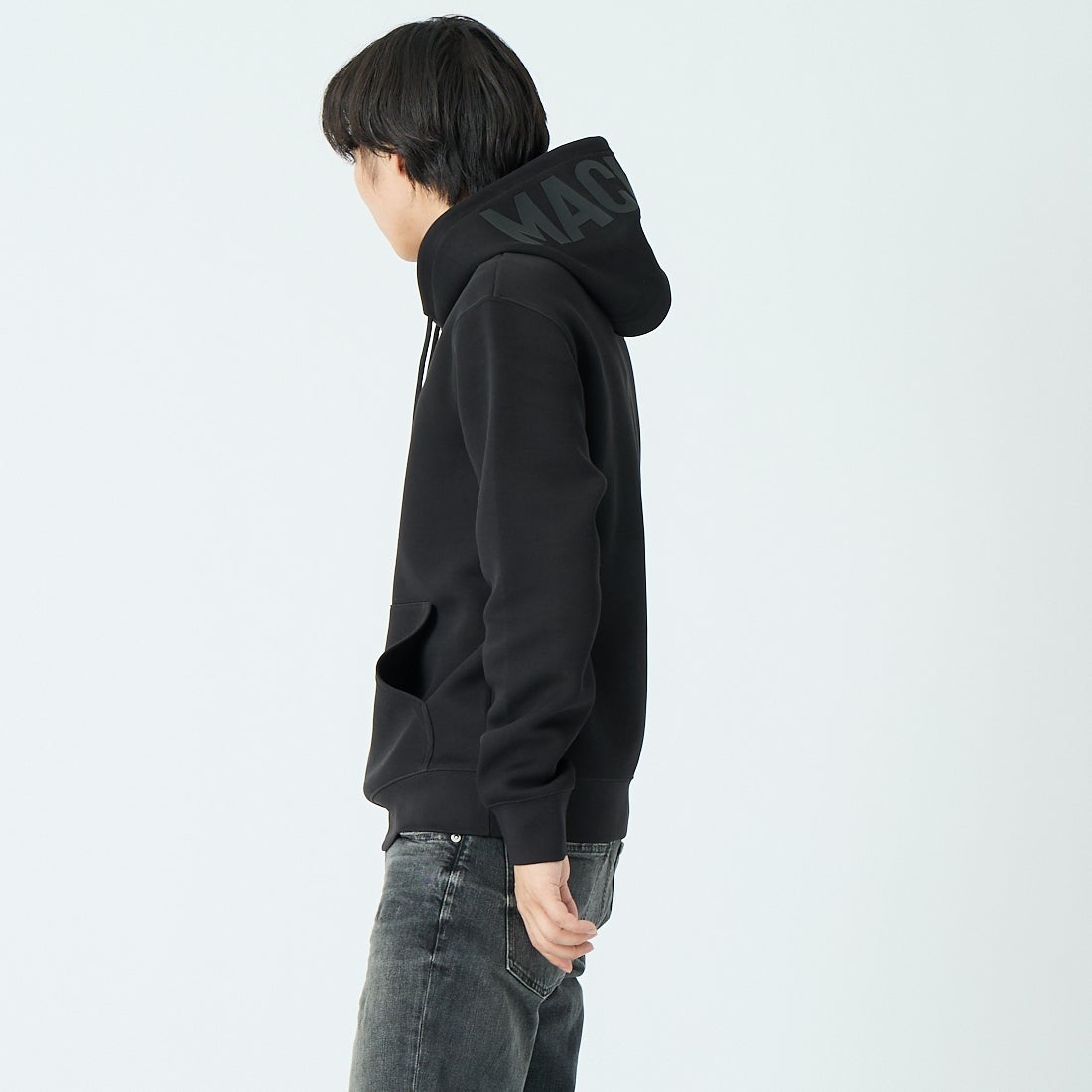 MACKAGE [マッカージュ] KOLTON スウェットパーカー [10861706] BLACK &&モデル身長：179cm 着用サイズ：M&&