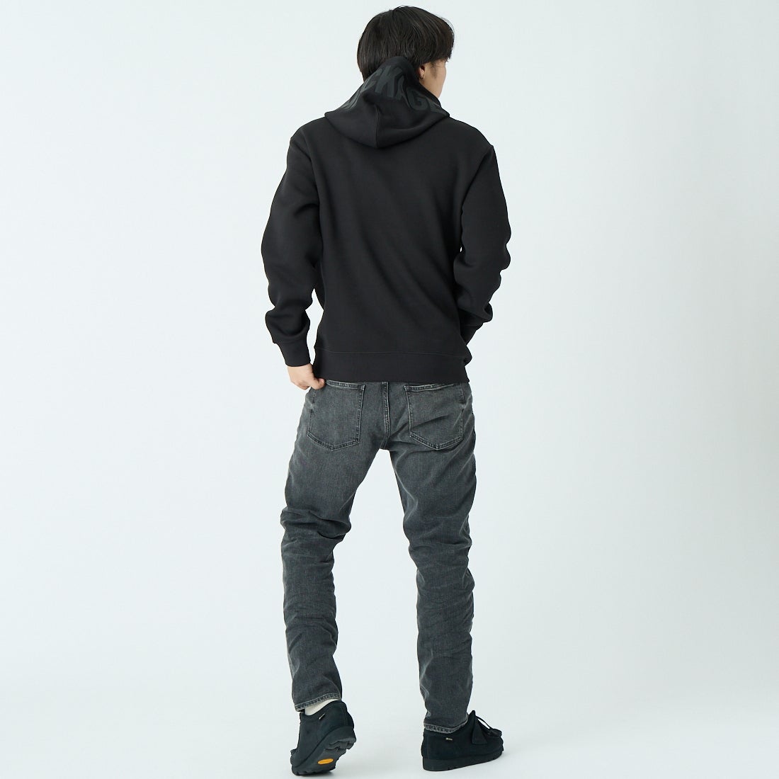 MACKAGE [マッカージュ] KOLTON スウェットパーカー [10861706] BLACK &&モデル身長：179cm 着用サイズ：M&&