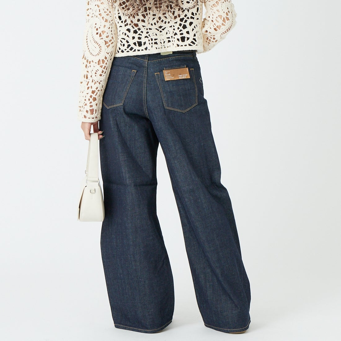 YANUK [ヤヌーク] MARY バギーストレートデニム [57162020] OWI &&モデル身長：162cm 着用サイズ：24&&