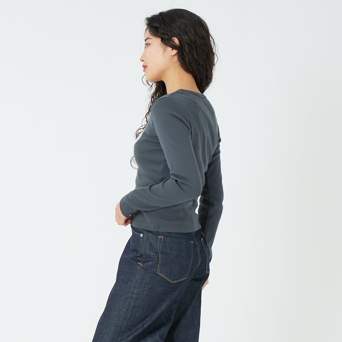 X-girl [エックスガール] オーバルロゴ パッチ コンパクトTシャツ [105261011020] CHARCOAL