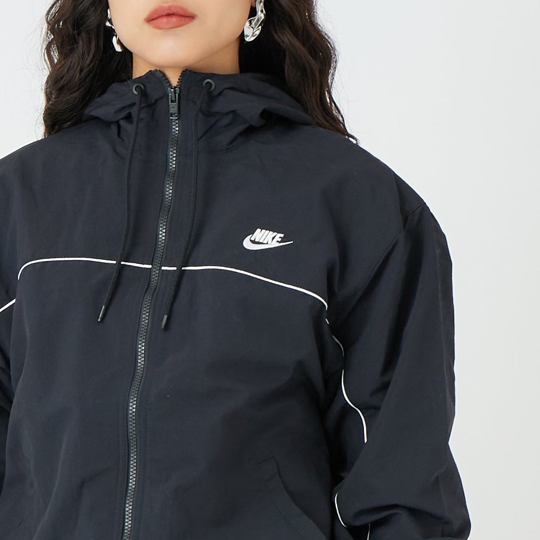 NIKE [ナイキ] メンズ フーデッドジャケット [HJ2013] 010ﾌﾞﾗｯｸ &&モデル身長：162cm 着用サイズ：S&&