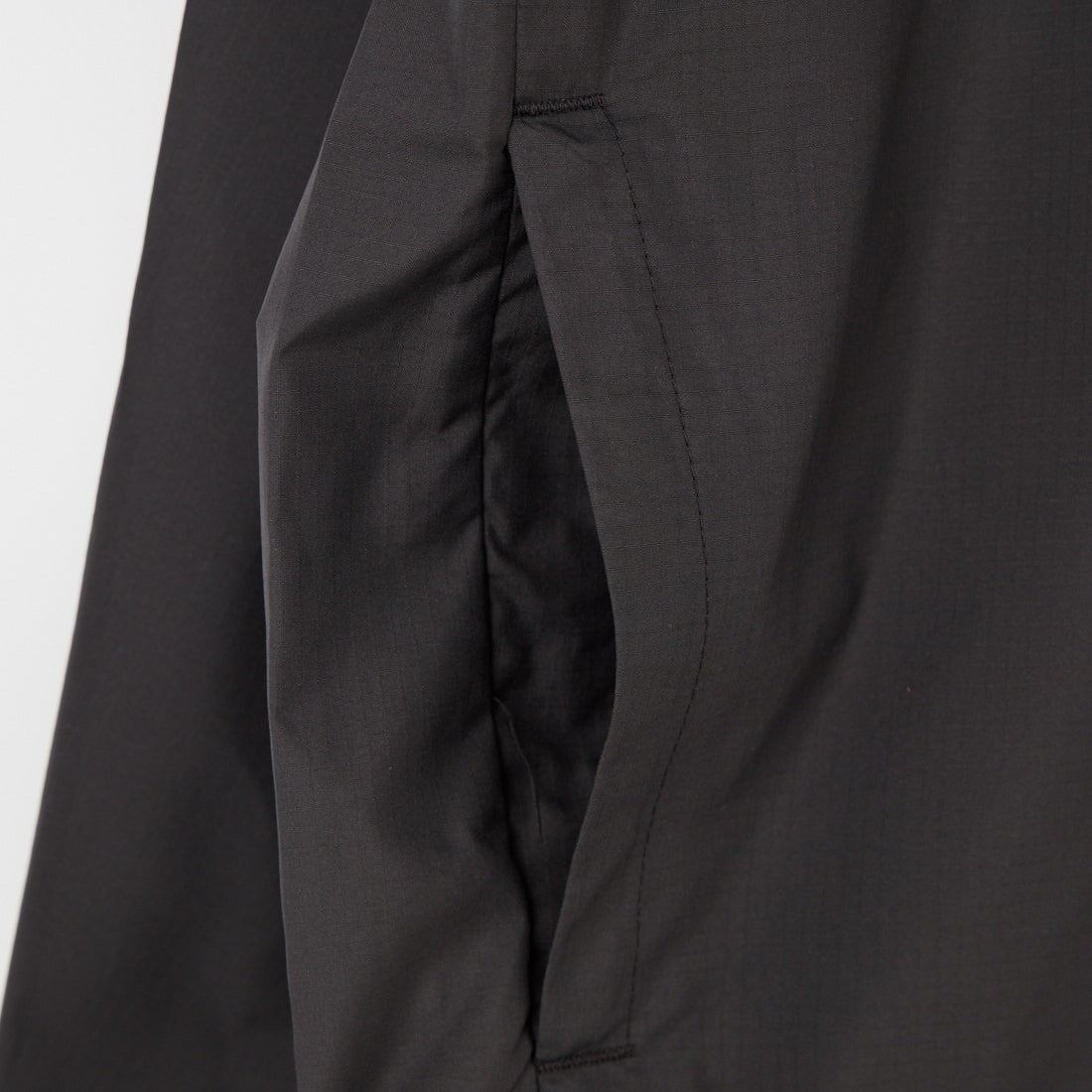 patagonia [パタゴニア] ウィメンズ ライト&バリアブル ジャケット [20510] BLK