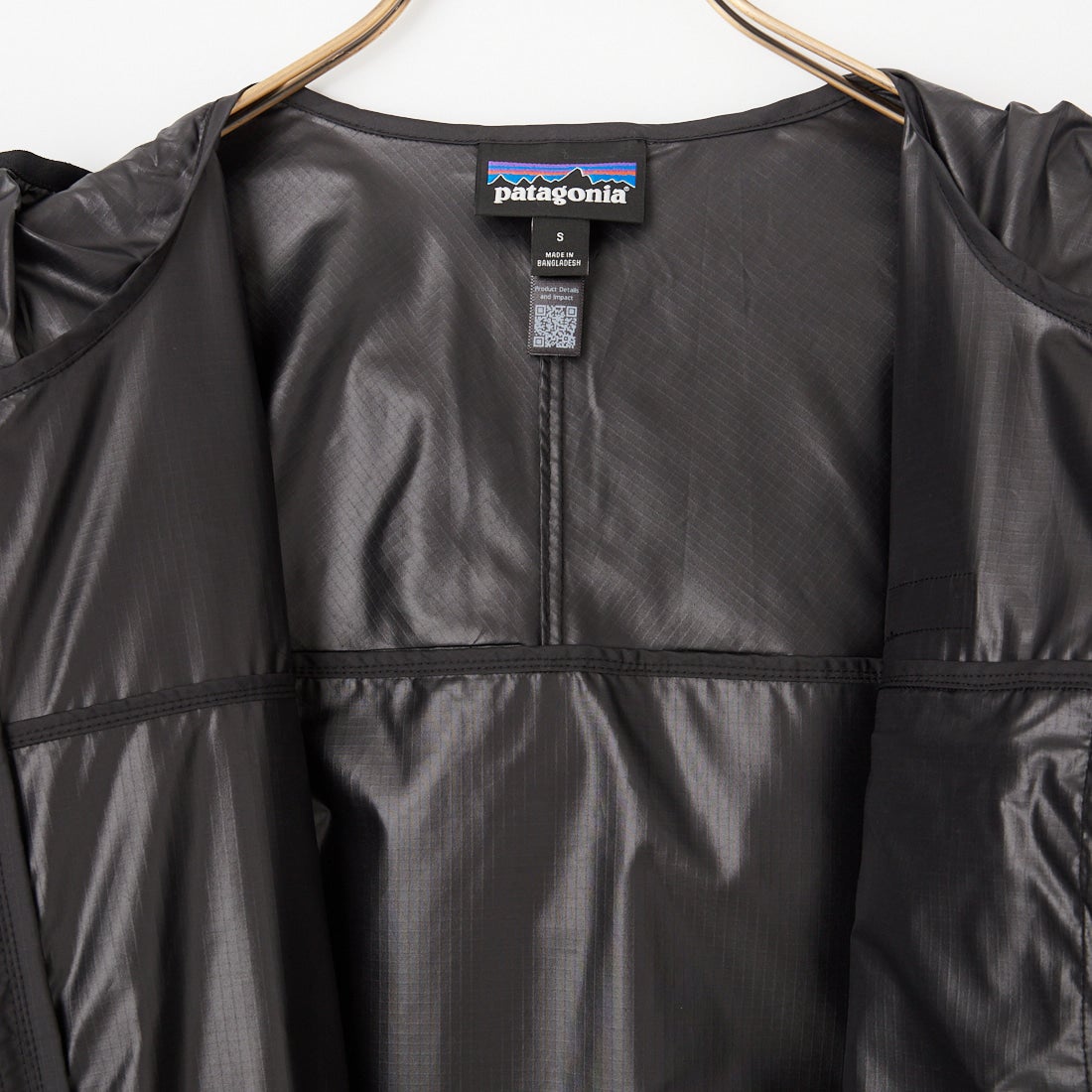 patagonia [パタゴニア] ウィメンズ ライト&バリアブル ジャケット [20510] BLK