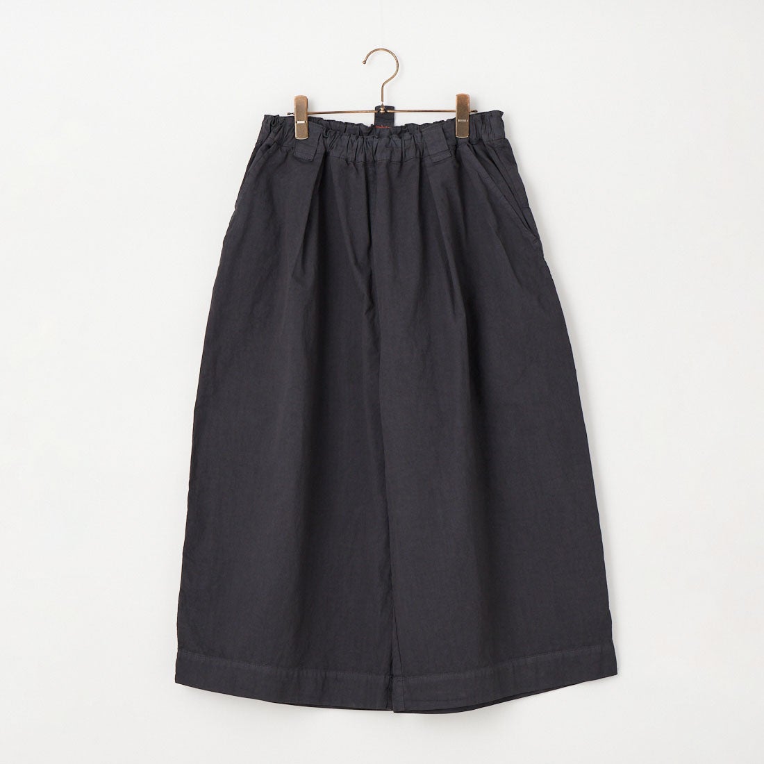 tumugu: [ツムグ] ジンバブエコットンツイル 8分丈ワイドパンツ
