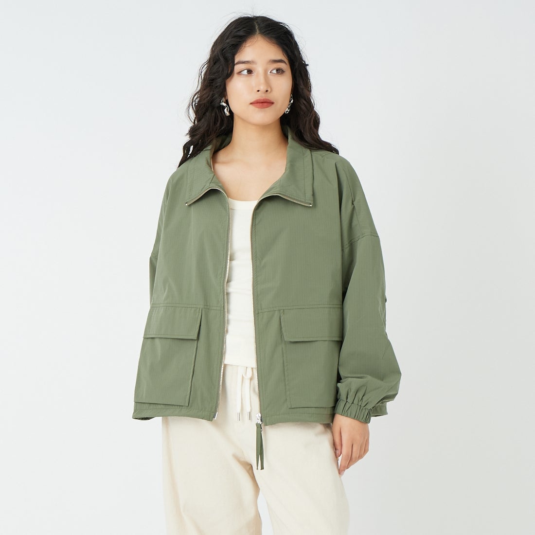 KHA:KI [カーキ] スタンドカラージャケット [MIL25HJK3232] KHAKI &&モデル身長：162cm 着用サイズ：1&&