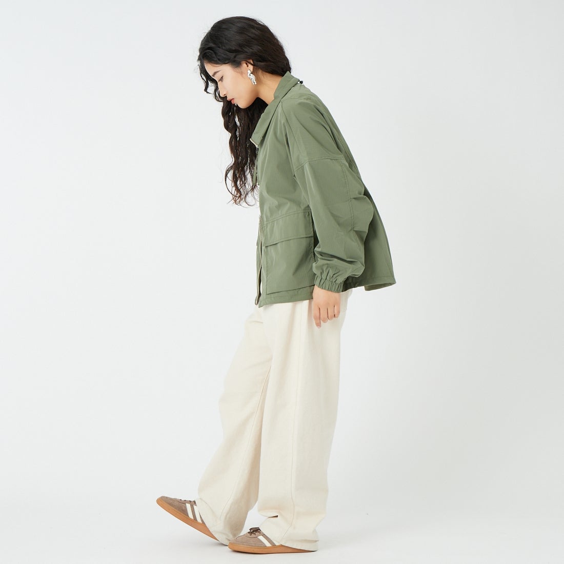 KHA:KI [カーキ] スタンドカラージャケット [MIL25HJK3232] KHAKI &&モデル身長：162cm 着用サイズ：1&&