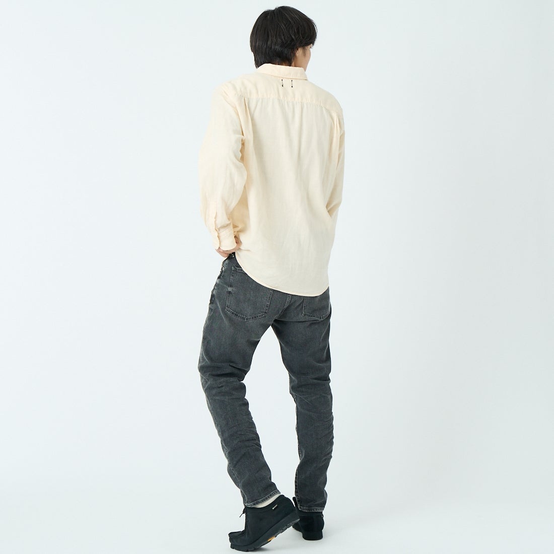 RED CARD TOKYO [レッドカード トーキョー] Rhythm+ スリムテーパードパンツ [88M86801TGR] A-TAND GRY &&モデル身長：179cm 着用サイズ：32&&