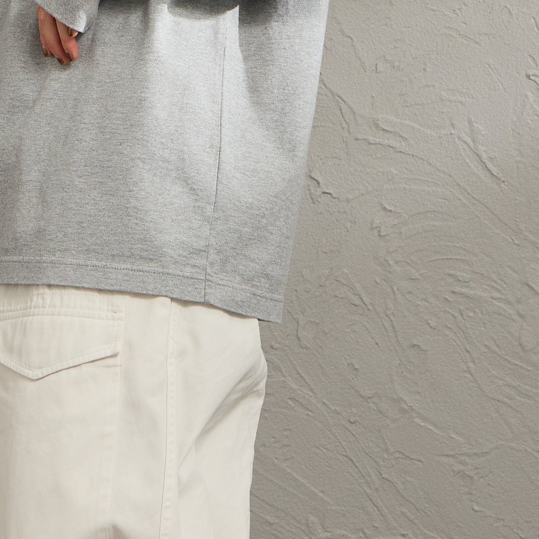 THE SHINZONE [ザ シンゾーン] GRIC ロングスリーブTシャツ [26SMSCU11] 06 GRAY &&モデル身長：158cm 着用サイズ：F0&&