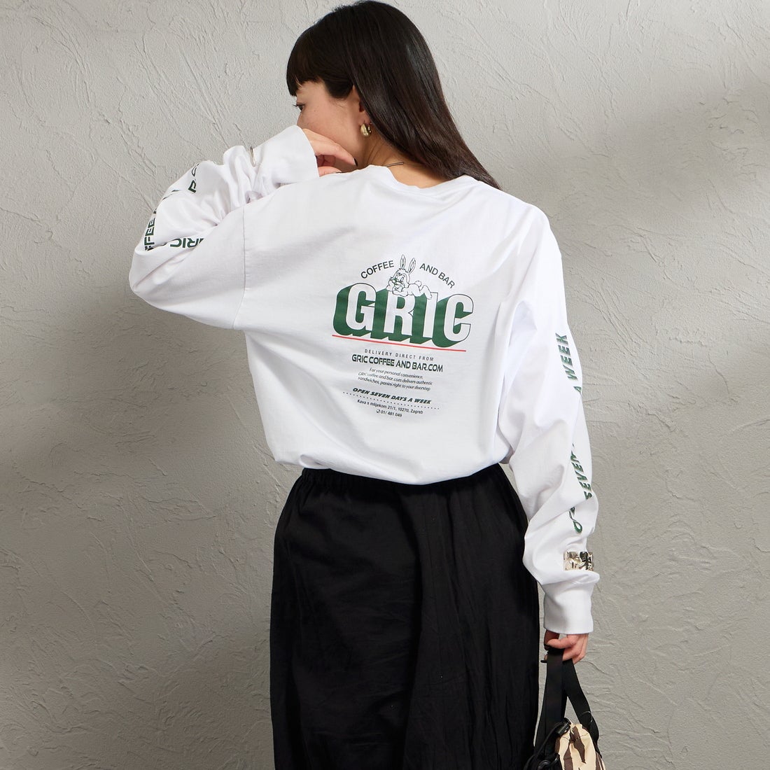 THE SHINZONE [ザ シンゾーン] GRIC ロングスリーブTシャツ [26SMSCU11] 01 WHITE &&モデル身長：150cm 着用サイズ：F0&&