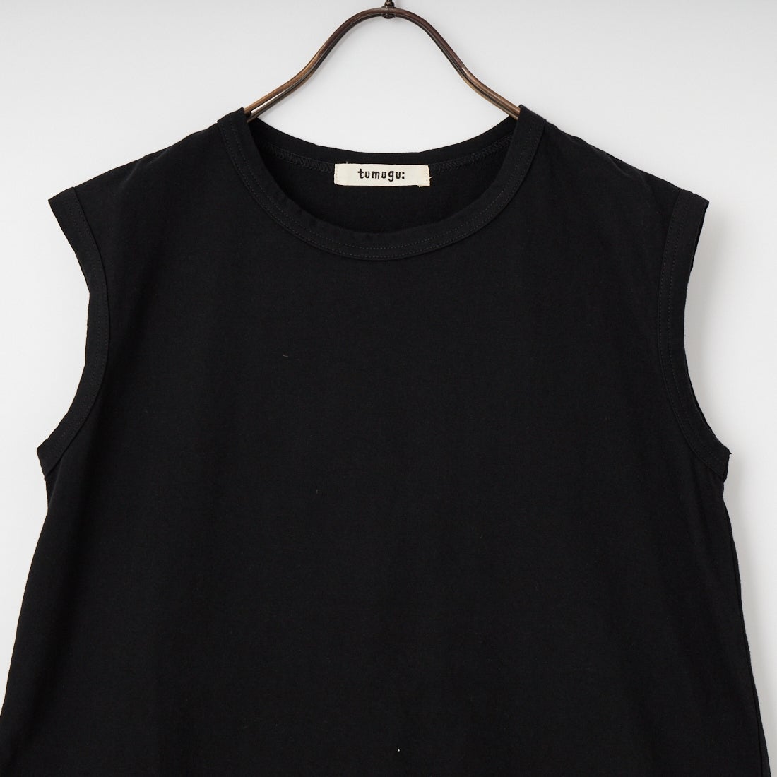 tumugu: [ツムグ] 裾ラウンドタンクトップ [TC23116] 99 BLACK