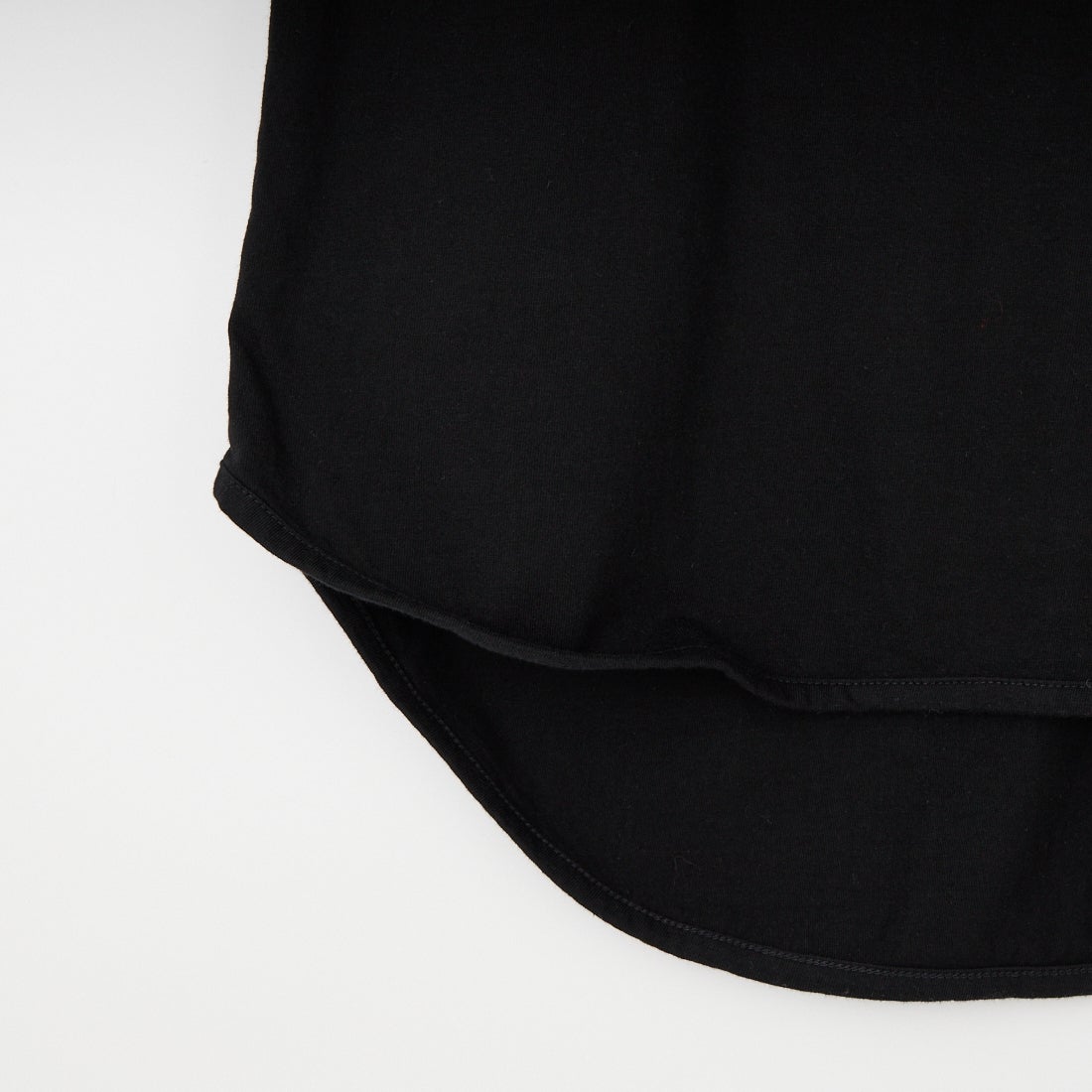 tumugu: [ツムグ] 裾ラウンドタンクトップ [TC23116] 99 BLACK