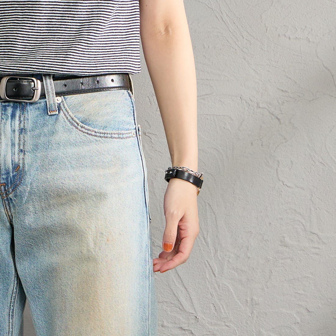 LEVI'S [リーバイス] LOOSE BOOT ジーンズ [005DO-00] 07 OFF ROA &&モデル身長：160cm 着用サイズ：25&&