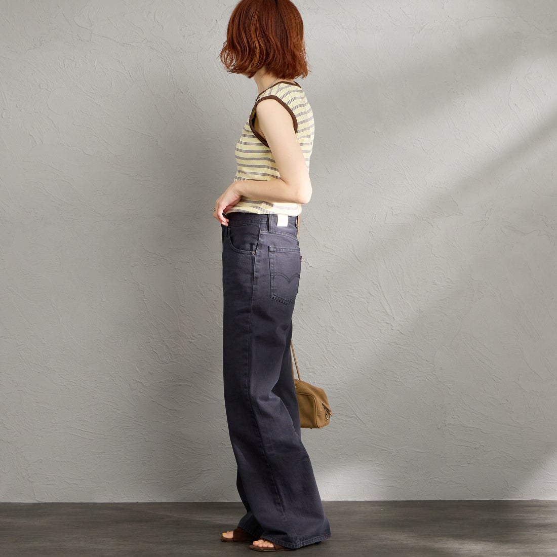 LEVI'S [リーバイス] LOOSE BOOT ジーンズ [005DO-00] 04 CHIPPED &&モデル身長：158cm 着用サイズ：25&&