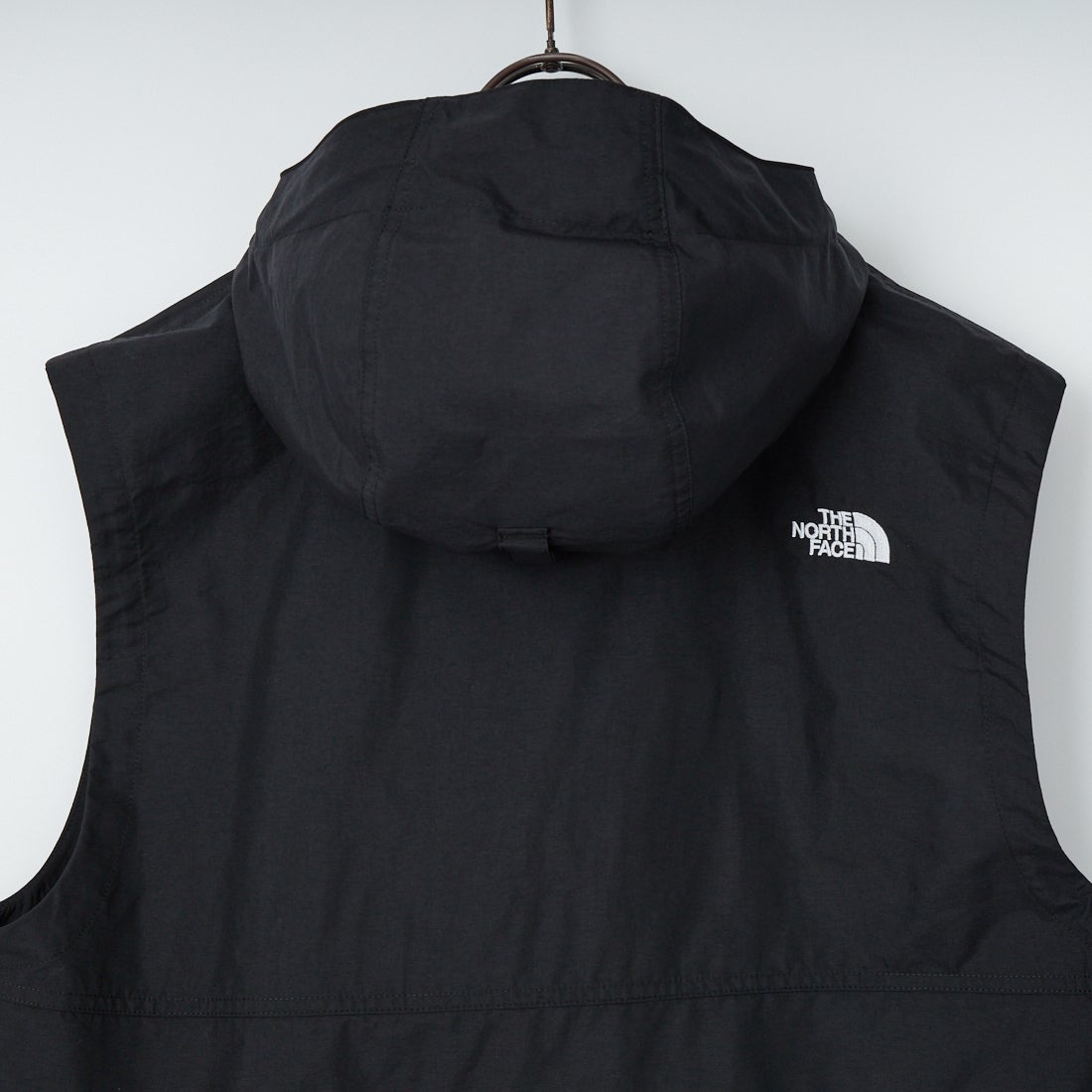 THE NORTH FACE [ザ ノースフェイス] コンパクトフーデッドベスト [NP22635] K