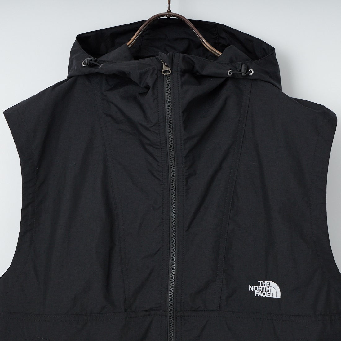 THE NORTH FACE [ザ ノースフェイス] コンパクトフーデッドベスト [NP22635] K