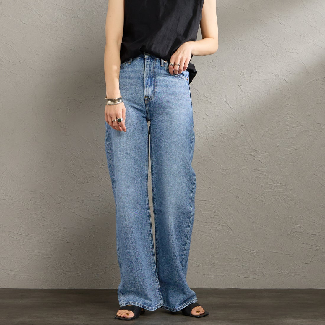 LEVI'S [リーバイス] リブケージ ワイドレッグ ジーンズ [A6081-00] 20 NOT THE &&モデル身長：158cm 着用サイズ：23&&