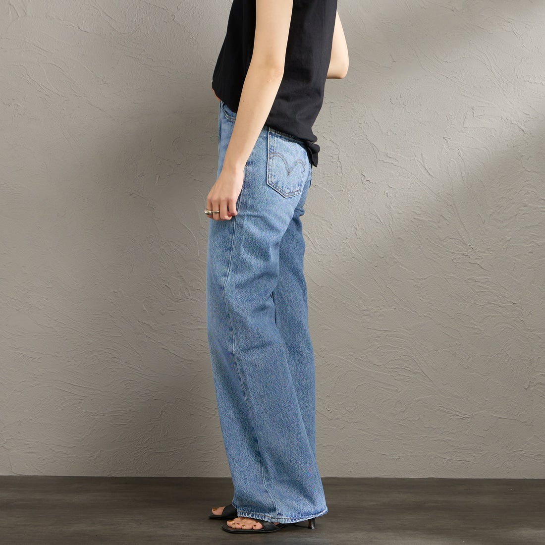 LEVI'S [リーバイス] リブケージ ワイドレッグ ジーンズ [A6081-00] 20 NOT THE &&モデル身長：158cm 着用サイズ：23&&