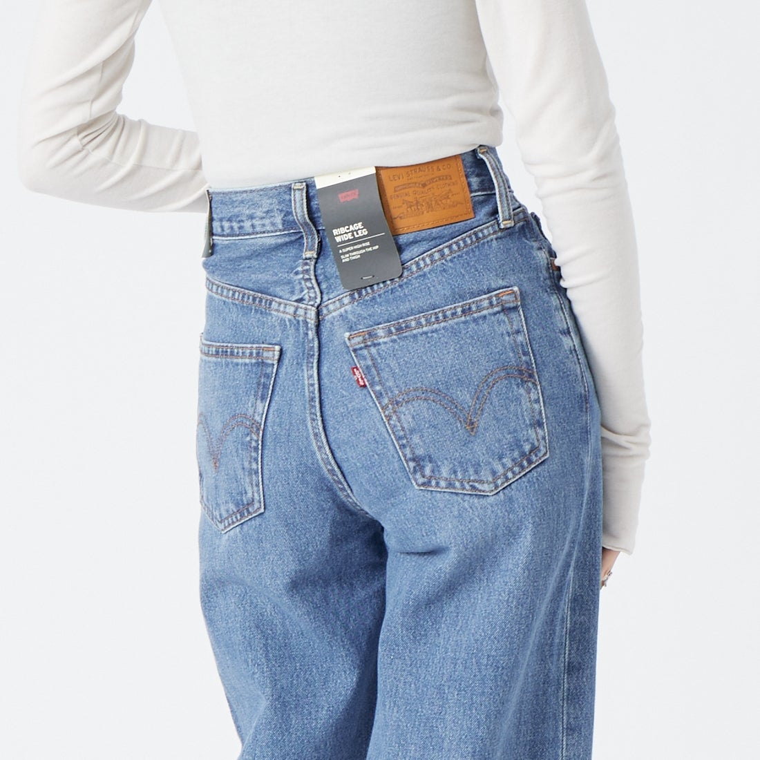 LEVI'S [リーバイス] リブケージ ワイドレッグ ジーンズ [A6081-00] 20 NOT THE &&モデル身長：162cm 着用サイズ：24&&