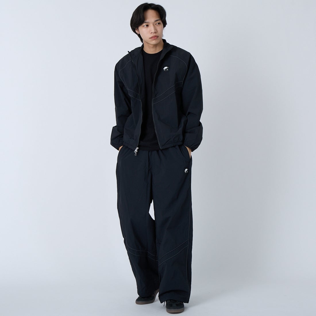 NIKE [ナイキ] ウィンドランナー トラックジャケット [IF1289] 010 BLACK &&モデル身長：179cm 着用サイズ：L&&