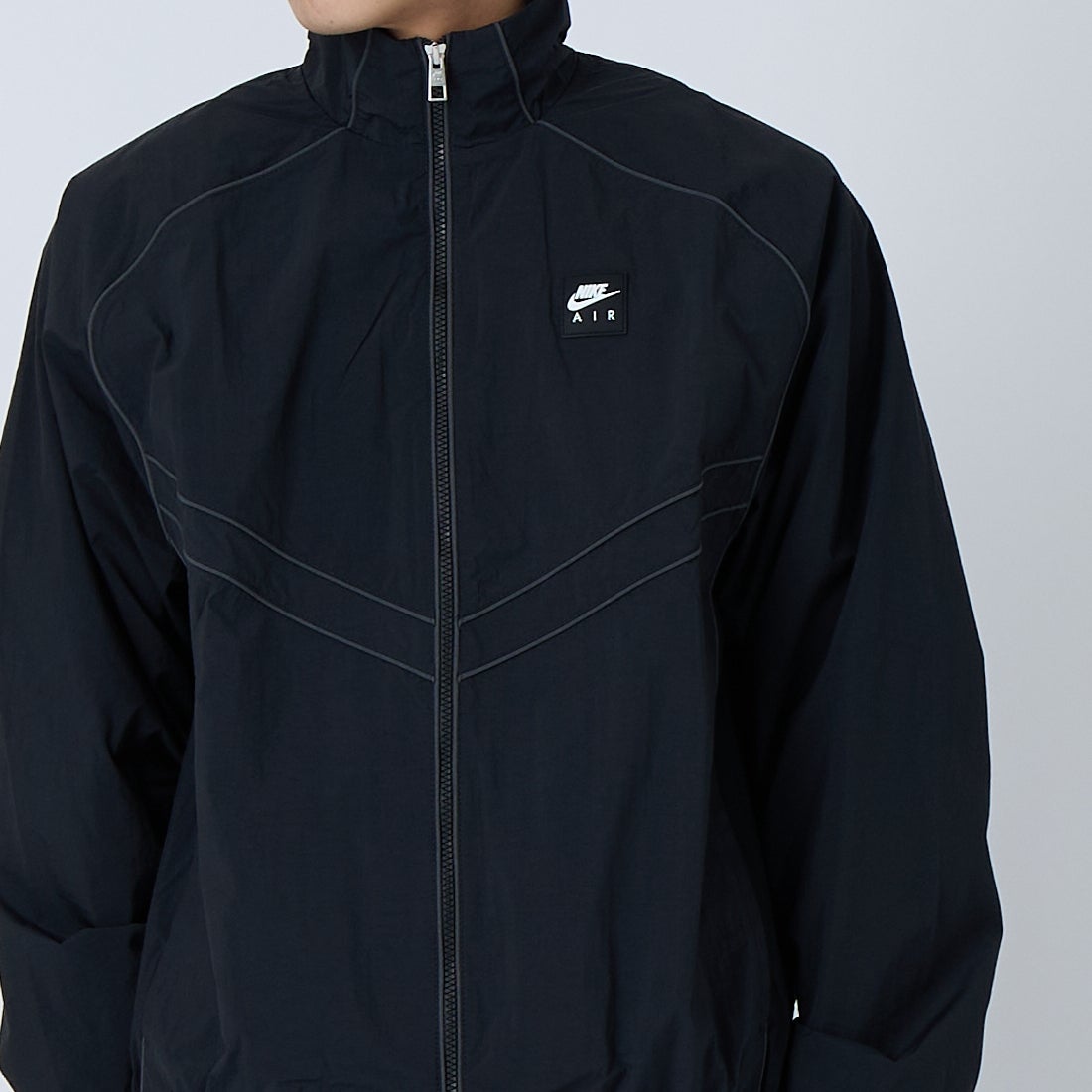 NIKE [ナイキ] ウィンドランナー トラックジャケット [IF1289] 010 BLACK &&モデル身長：179cm 着用サイズ：L&&