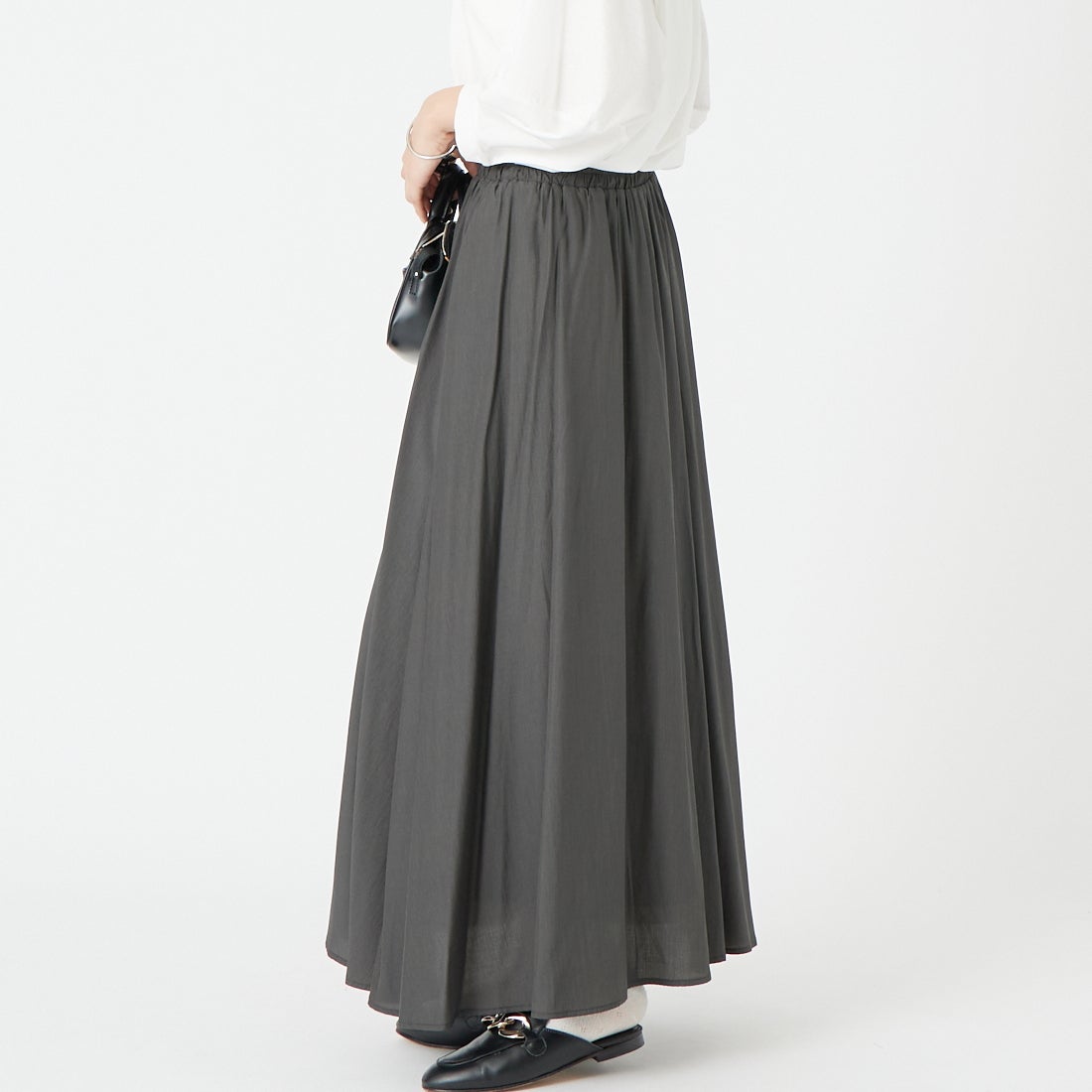 Jf Ready Made [ジェイエフレディメイド] エアリースカート [963-19250] 08 ﾁｬｺｰﾙ &&モデル身長：162cm 着用サイズ：F&& [ジェイエフレディメイド] エアリースカート [963-19250] 81 ｻｯｸｽ