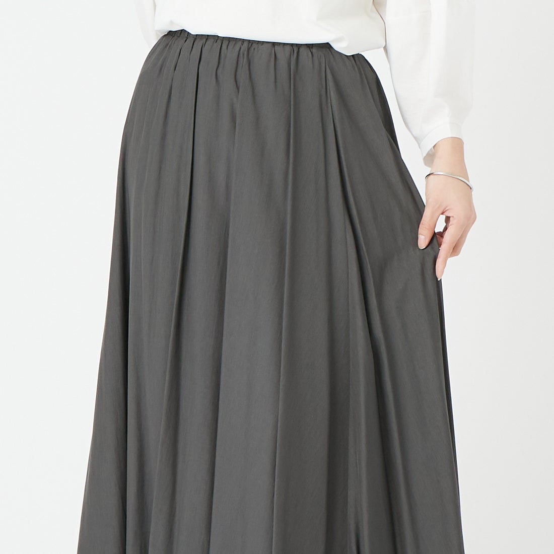 Jf Ready Made [ジェイエフレディメイド] エアリースカート [963-19250] 08 ﾁｬｺｰﾙ &&モデル身長：162cm 着用サイズ：F&&