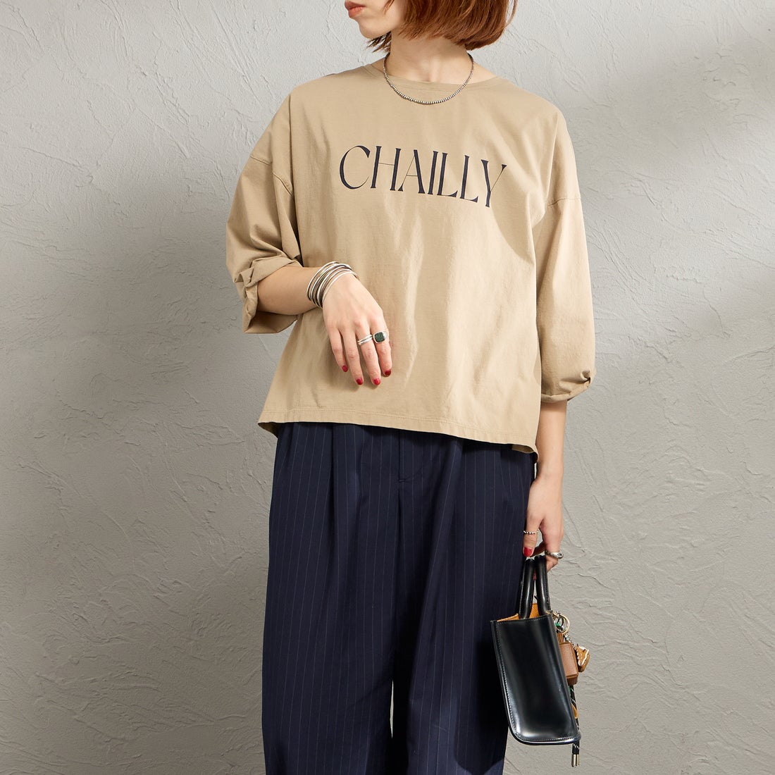 MICA&DEAL [マイカアンドディール] CHAILLY プリントプルオーバー [0126109036] BEIGE &&モデル身長：158cm 着用サイズ：F&&