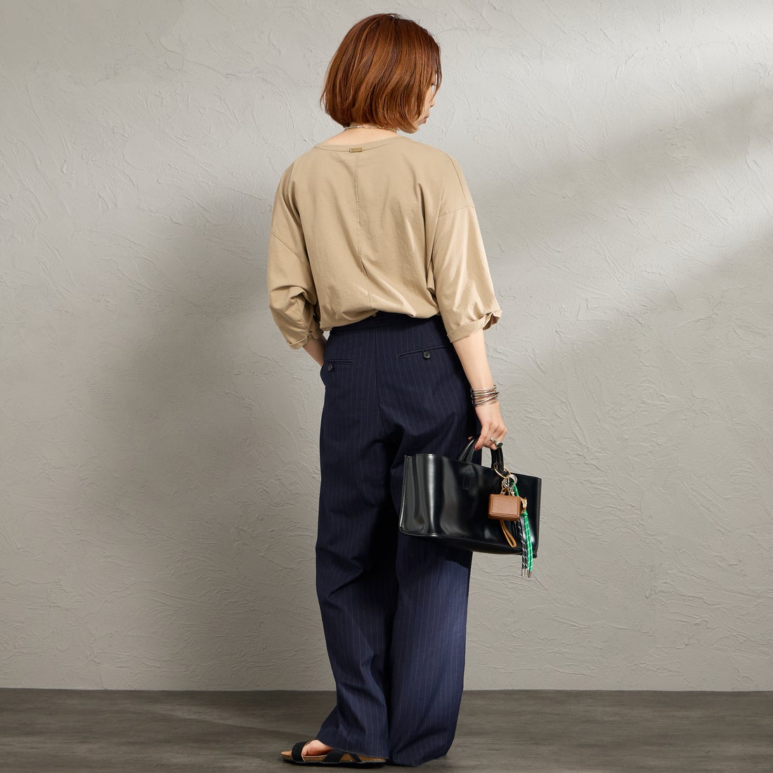 MICA&DEAL [マイカアンドディール] CHAILLY プリントプルオーバー [0126109036] BEIGE &&モデル身長：158cm 着用サイズ：F&&