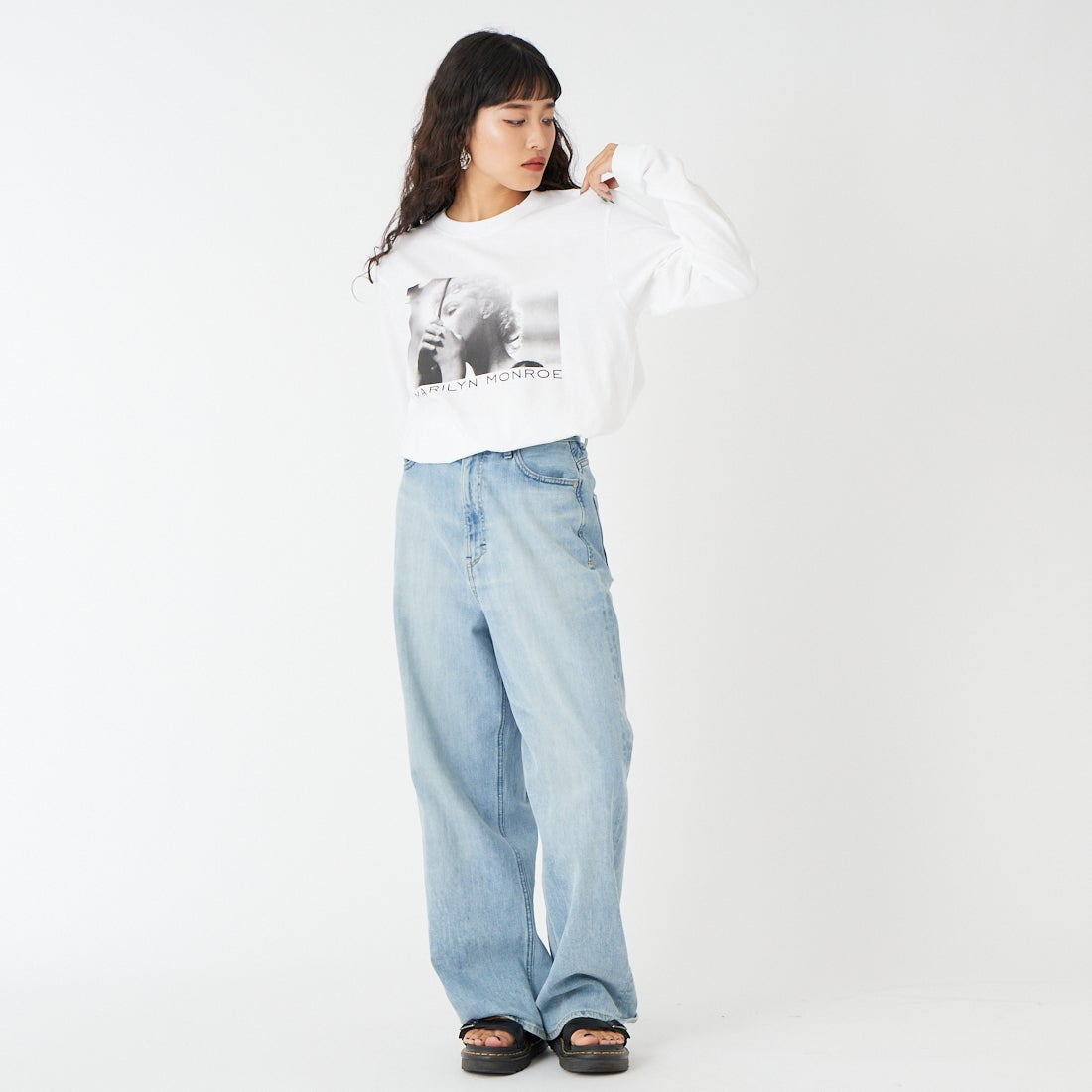 GOOD ROCK SPEED [グッドロックスピード] マリリン・モンロー ロングスリーブTシャツ [26MRM003W] WHITE &&モデル身長：162cm 着用サイズ：F&&