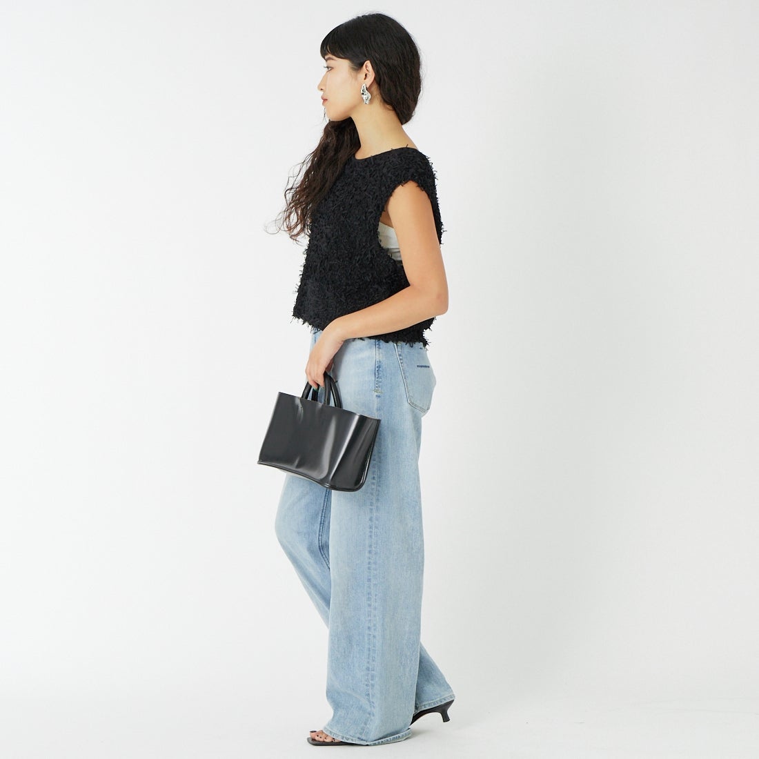 SUGAR ROSE [シュガーローズ] チュールヤーンニットベスト [255000] 12 BLACK &&モデル身長：162cm 着用サイズ：F&&