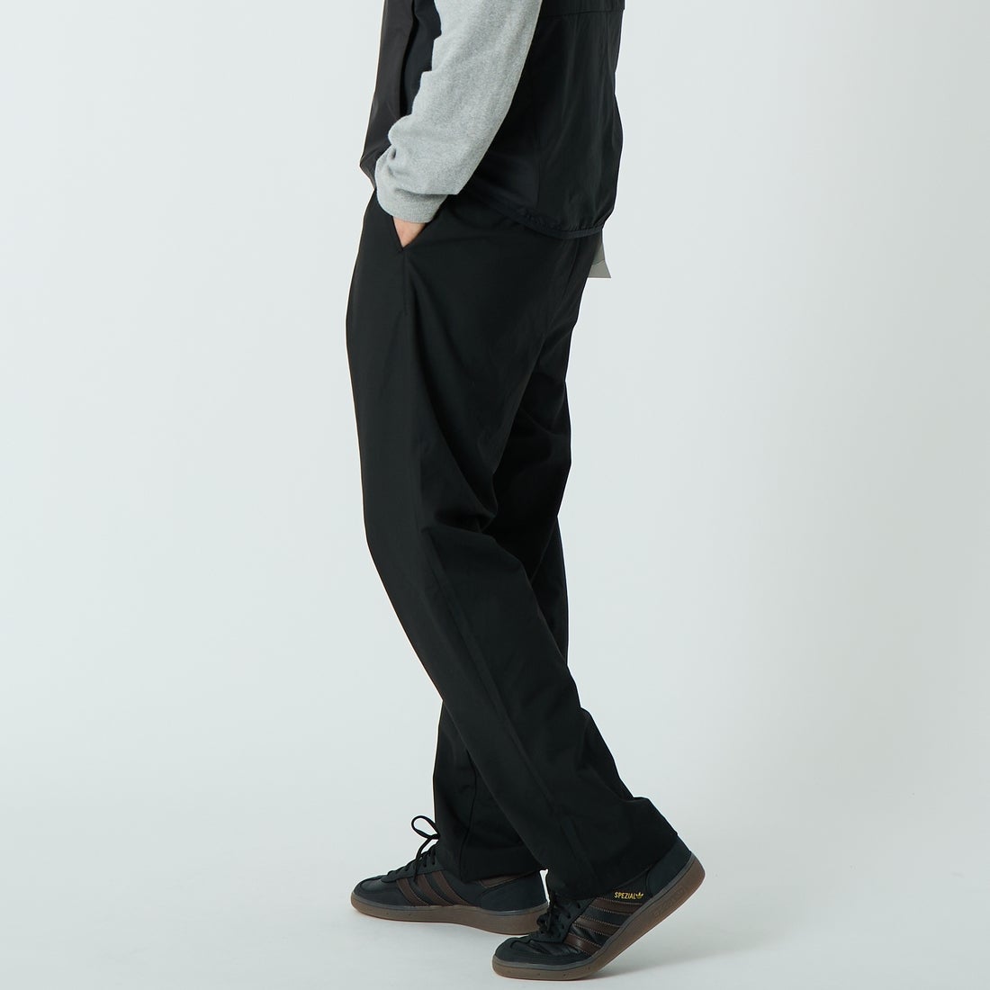 Jeans Factory Clothes [ジーンズファクトリークローズ] SIROトロ 2WAYストレッチワイドテーパードトラウザー [JFC-262-012] 61 BLK &&モデル身長：179cm 着用サイズ：XL&&