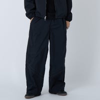 010 BLACK&&モデル身長：179cm 着用サイズ：M&&