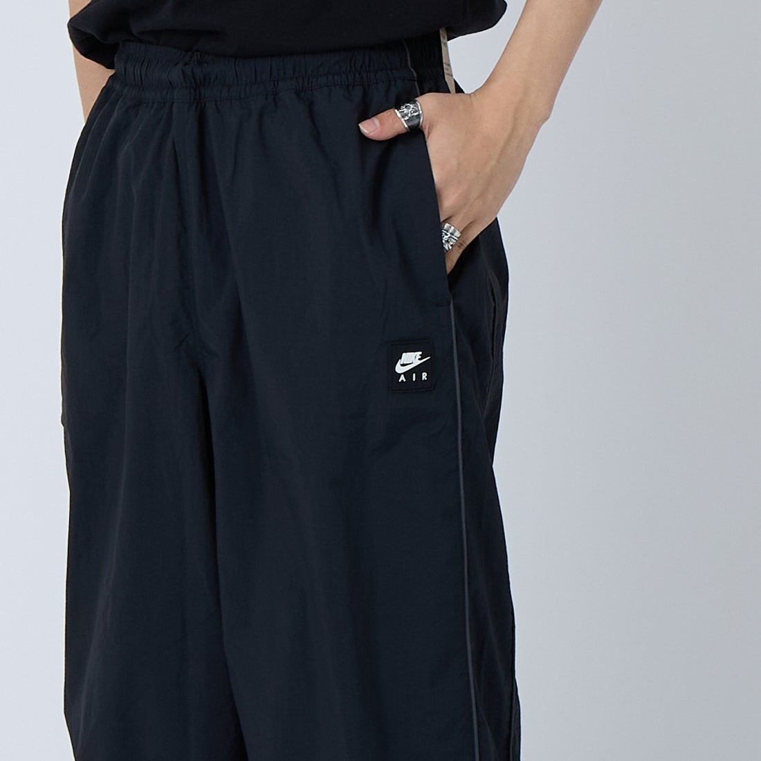 NIKE [ナイキ] トラックパンツ [IF1307] 010 BLACK &&モデル身長：179cm 着用サイズ：M&&