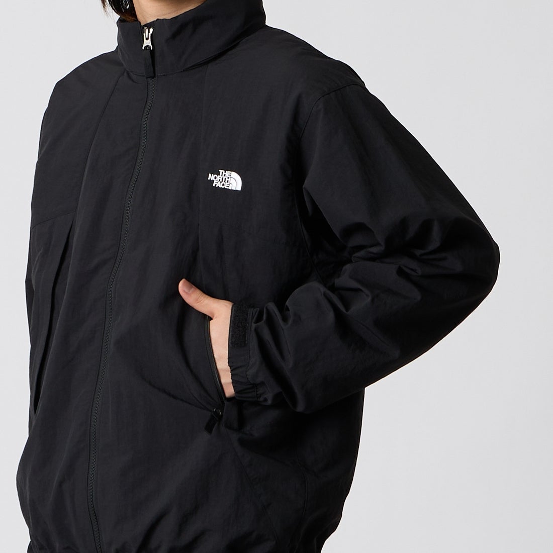 THE NORTH FACE [ザ ノースフェイス] バーサタイルブルゾン [NP22653] K &&モデル身長：177cm 着用サイズ：M&&