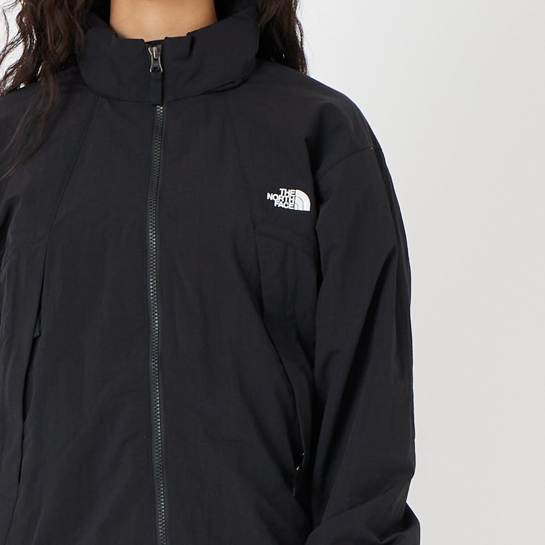 THE NORTH FACE [ザ ノースフェイス] バーサタイルブルゾン [NP22653] K &&モデル身長：162cm 着用サイズ：S&&