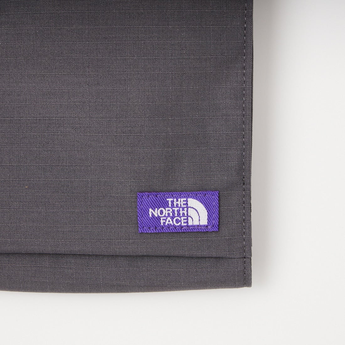 THE NORTH FACE PURPLE LABEL [ザ ノースフェイス パープルレーベル] 撥水マウンテンウィンドユーティリティケース [N25FU057] AH ASPHALT