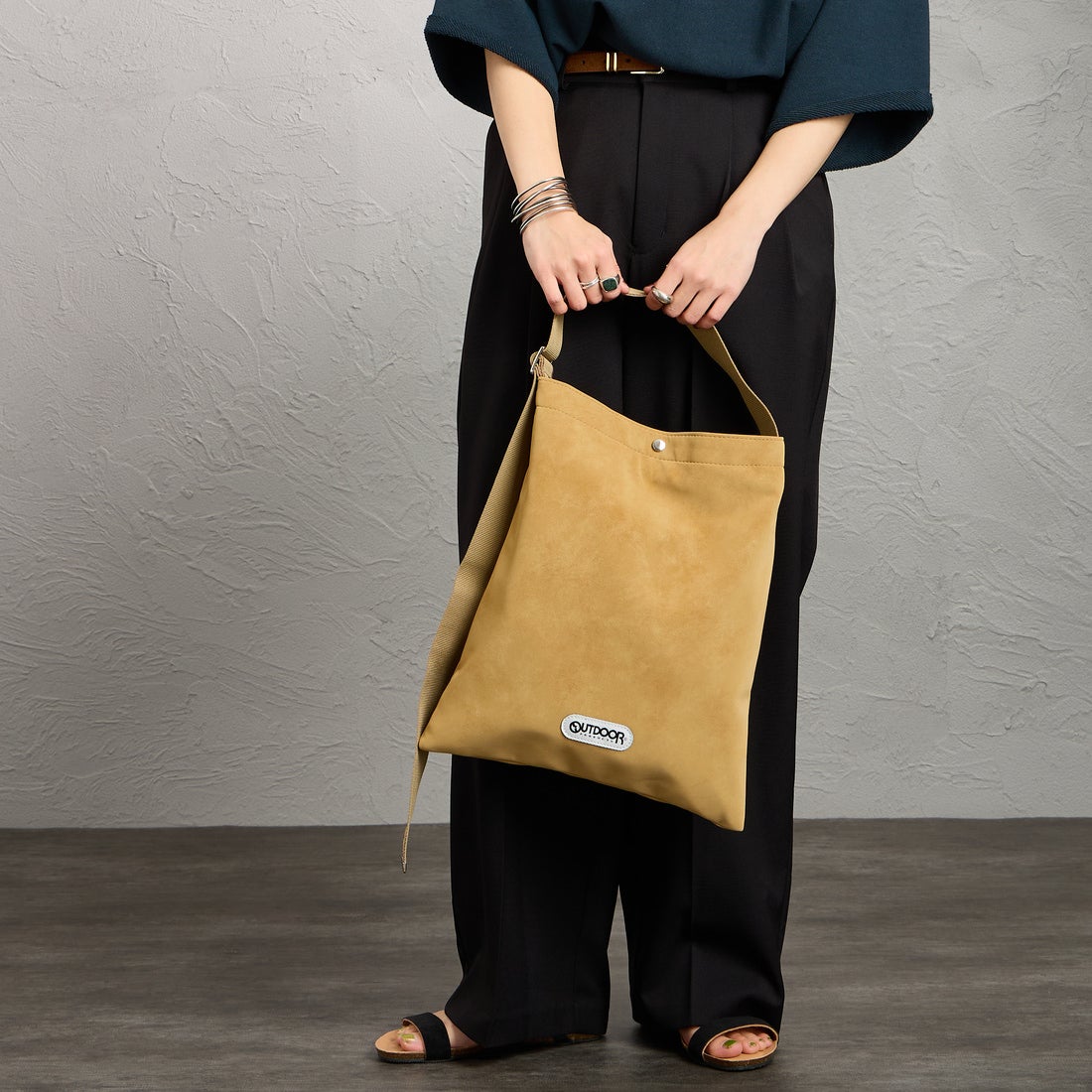 OUTDOOR PRODUCTS [アウトドアプロダクツ] ジャガードテープ トートバッグ [BR-OUT-26SS18] CAMEL