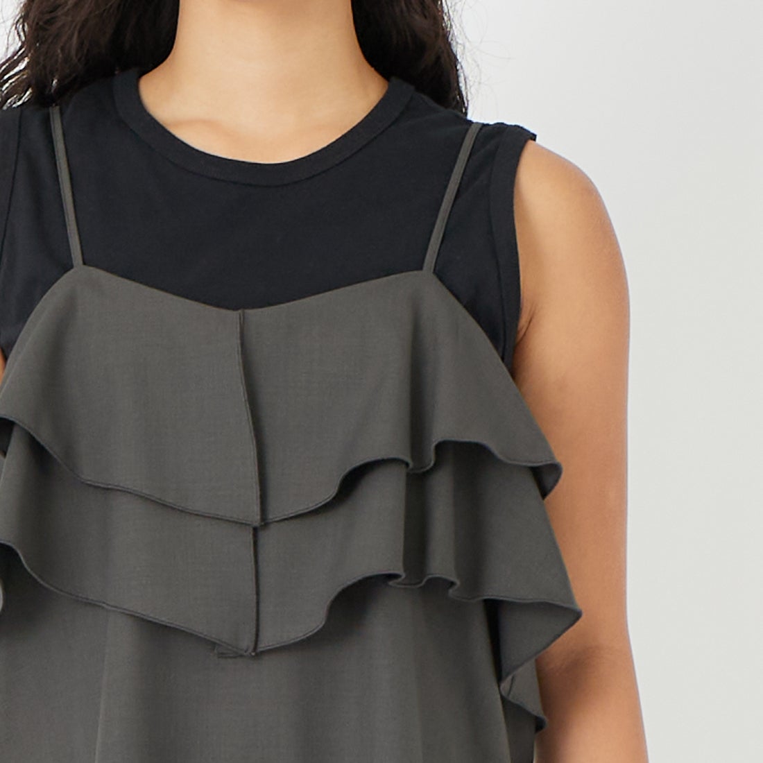 CLOCHE [クロシェ] ドライツイルキャミビスチェ [61285602] ﾁｬｺｰﾙ &&モデル身長：162cm 着用サイズ：2&&