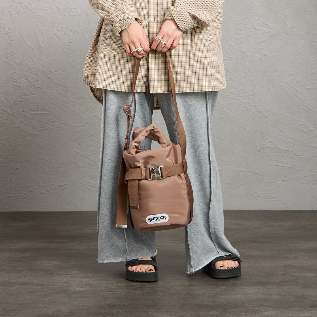 OUTDOOR PRODUCTS [アウトドアプロダクツ] 2WAYベルトトートバッグ [BR-OUT-26SS03] BLACK