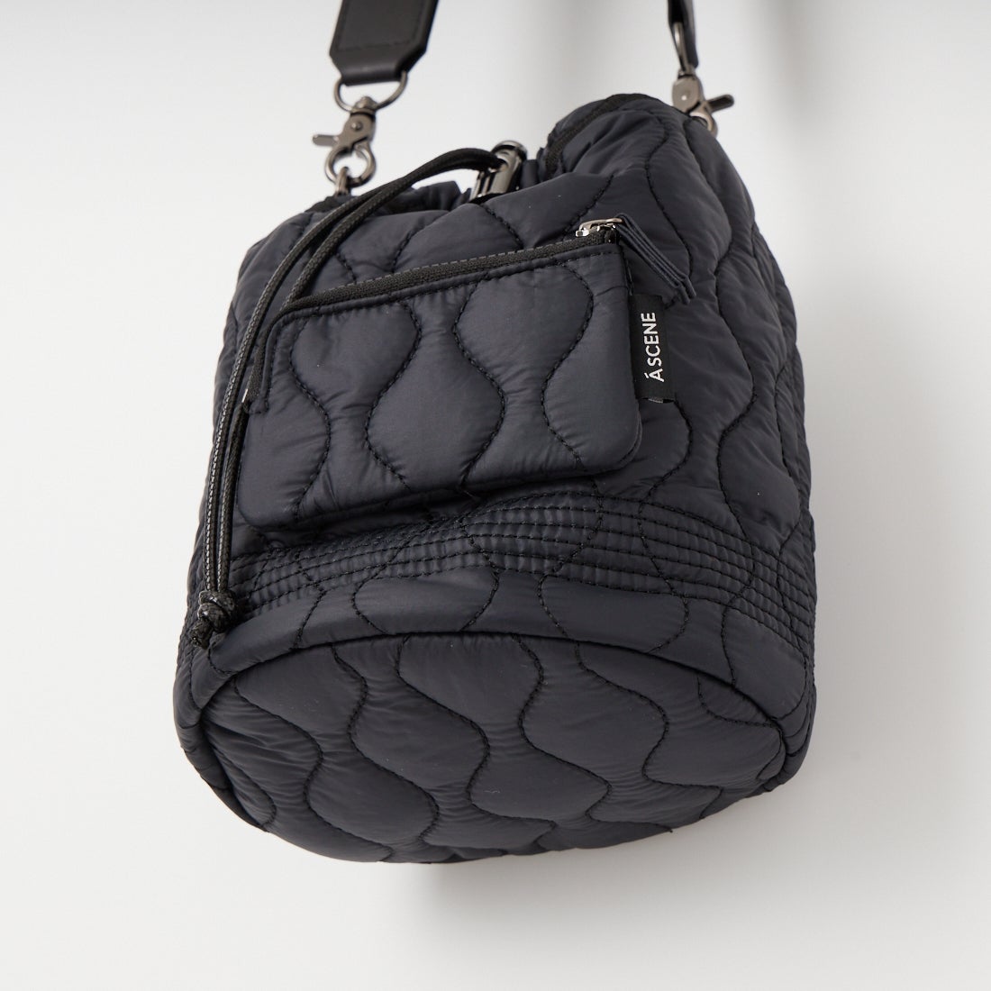 A SCENE [エーシーン] キルト巾着ショルダーバッグ [AS04-010] BLACK