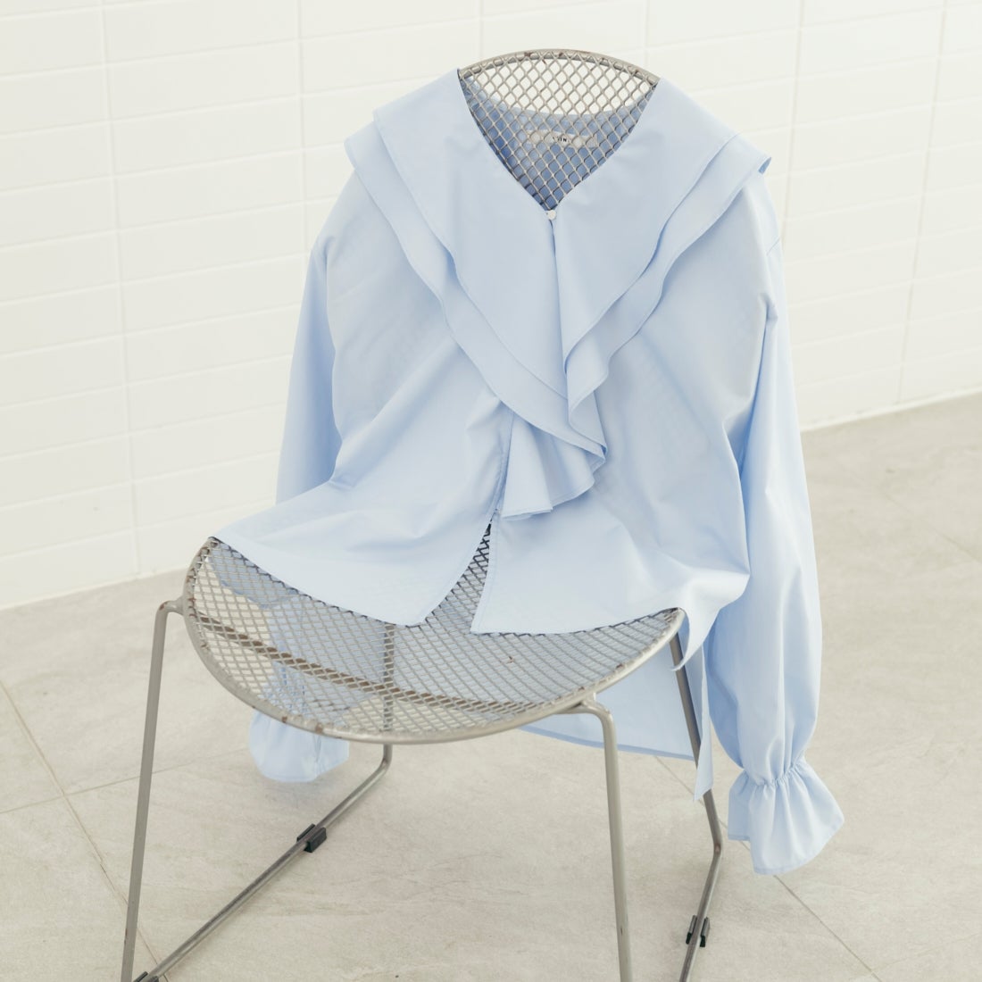 USINE [ユジーヌ] ラッフルカラーフリルブラウス [IN4-SH-6] SAX