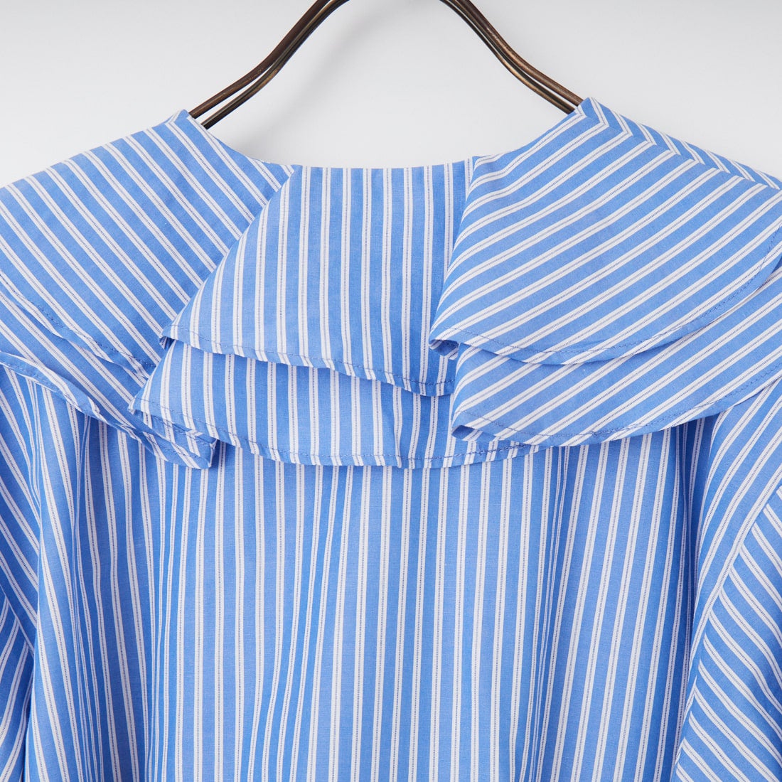 USINE [ユジーヌ] ラッフルカラーフリルブラウス [IN4-SH-6] BLUE ST