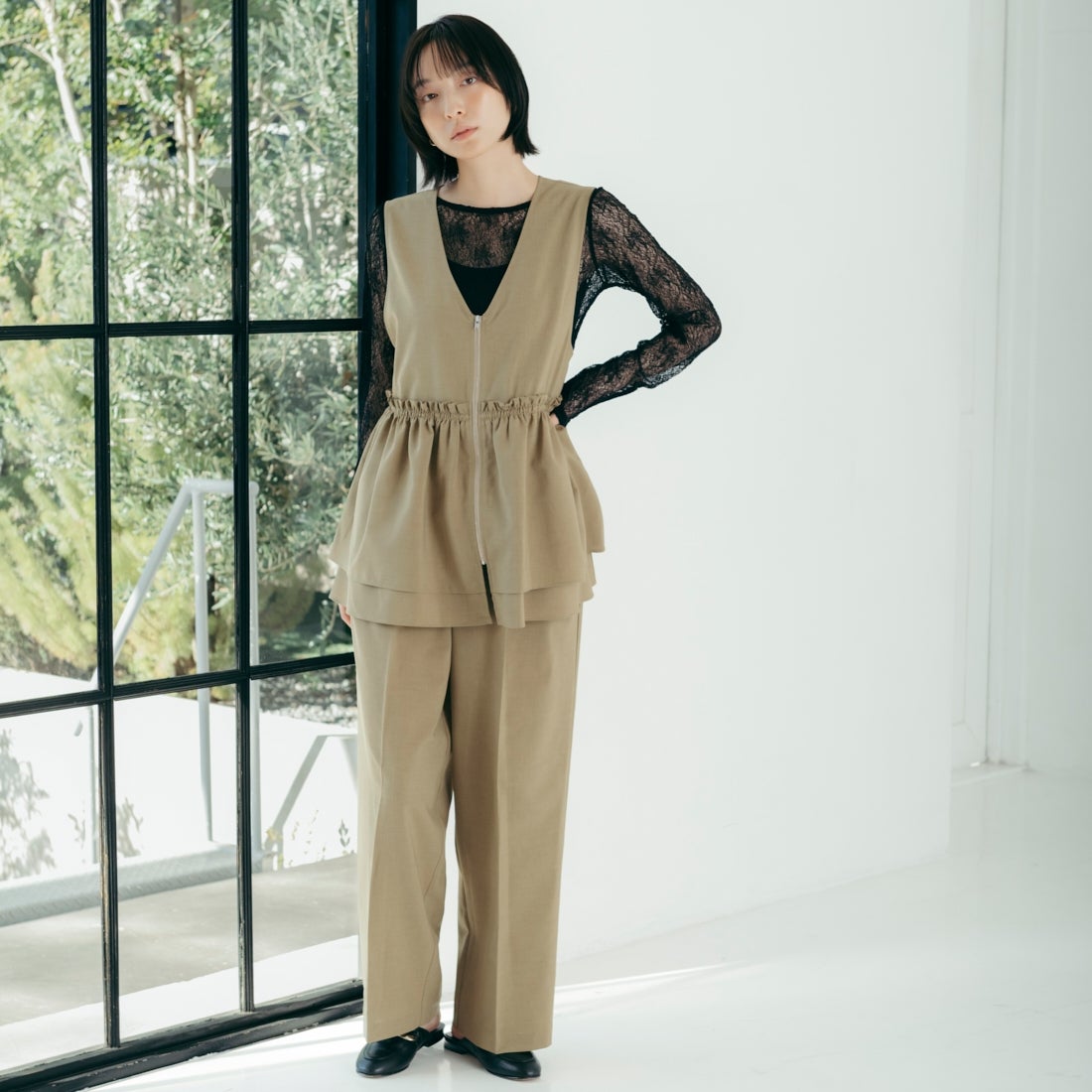 USINE [ユジーヌ] 機能素材2タックワイドパンツ [21267057] 033 ﾍﾞｰｼﾞｭ