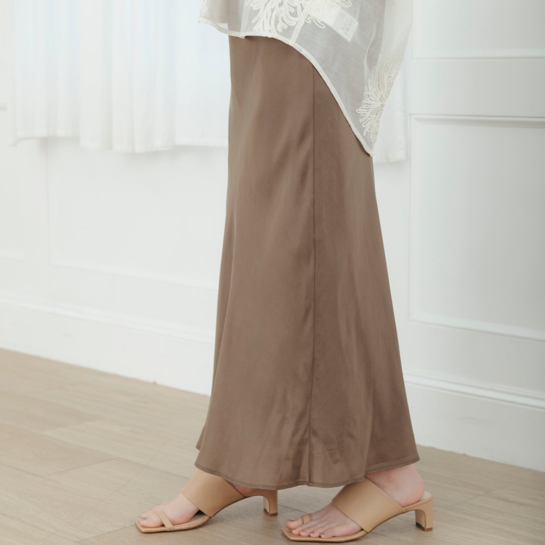 USINE [ユジーヌ] マーメイドスカート [21267063] 033 ﾍﾞｰｼﾞｭ &&モデル身長：165cm 着用サイズ：36&&