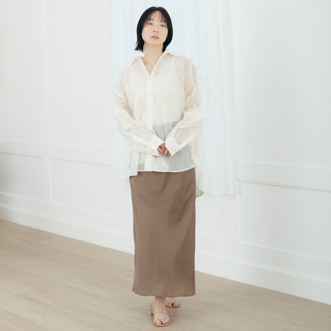 USINE [ユジーヌ] オーバーサイズドレスシャツ [21267065] 031 ﾎﾜｲﾄJQ &&モデル身長：165cm 着用サイズ：F&&